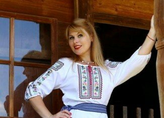 Гучно вийшла з «УКРОП» і розказала, як «тягнули» Ткачука у депутати